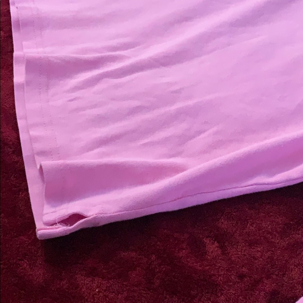A pink long sleeve - Picture 4 of 4